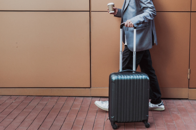 luggage underseater